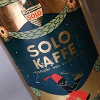 guld blå rød gammel metal kaffedåse Solo kaffe Malmö kaffekompagni metaldåse genbrug.